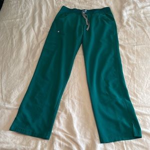 Figs hunter green Cade kargo size small